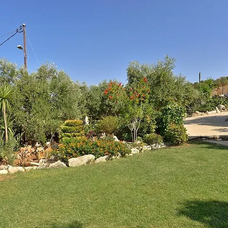 Traditional Villa With Amazing View 51 *