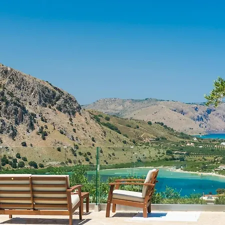 Traditional Villa With Amazing View 51 *